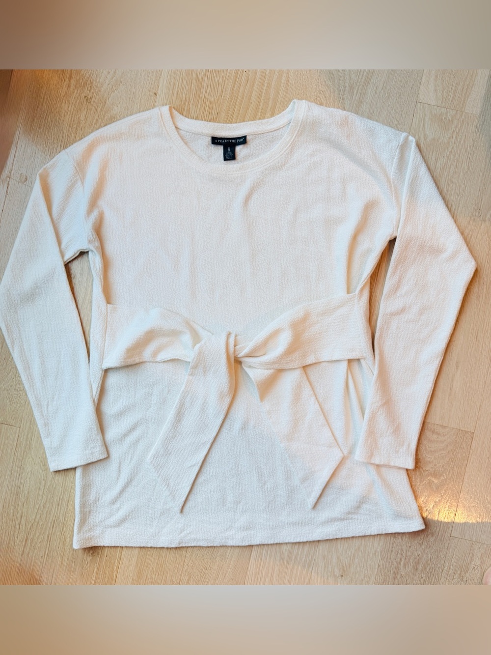 A Pea in The Pod Ivory Tie over bump Maternity Shirt - Size M